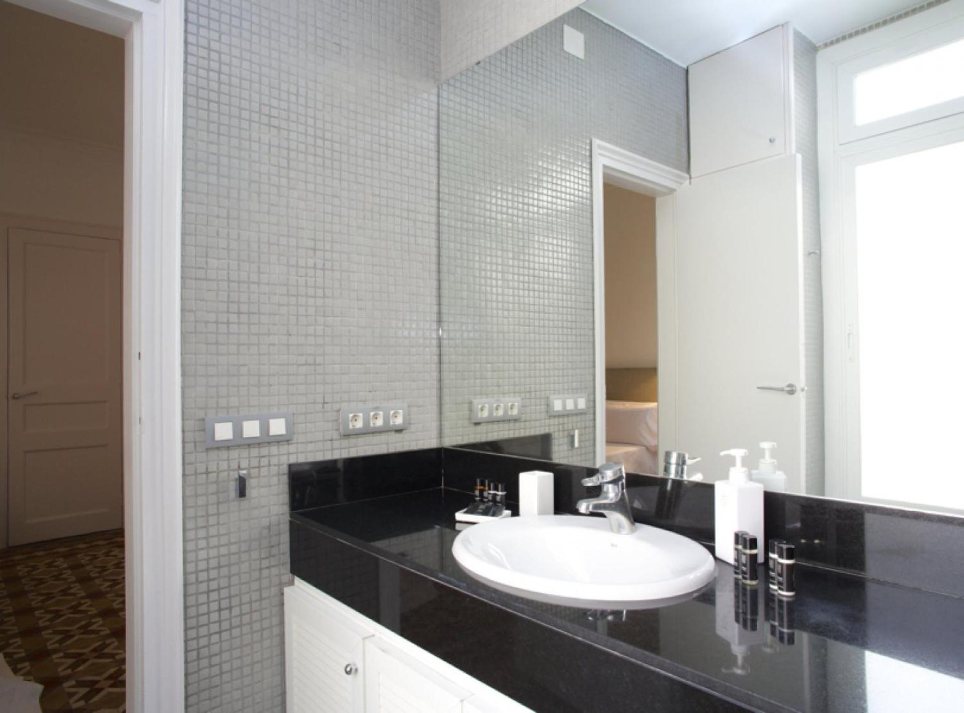 Apartment Barcelonaforrent The Claris Suites I